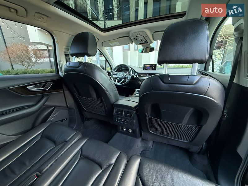 Позашляховик / Кросовер Audi Q7 2018 в Стрию