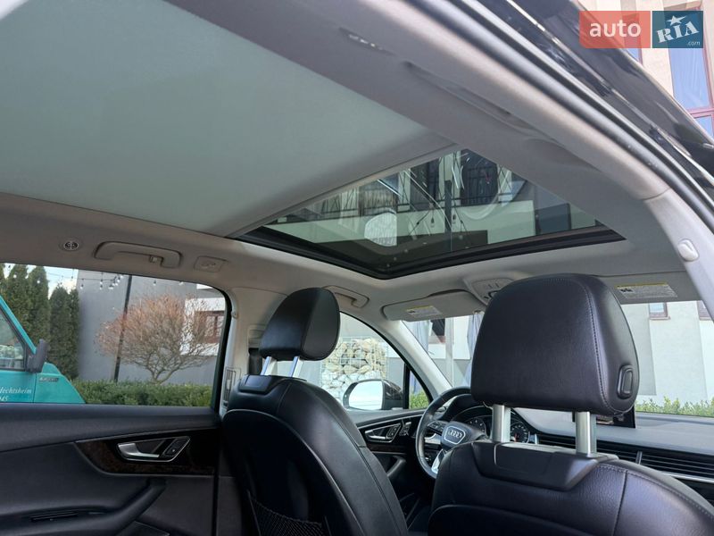 Позашляховик / Кросовер Audi Q7 2018 в Стрию