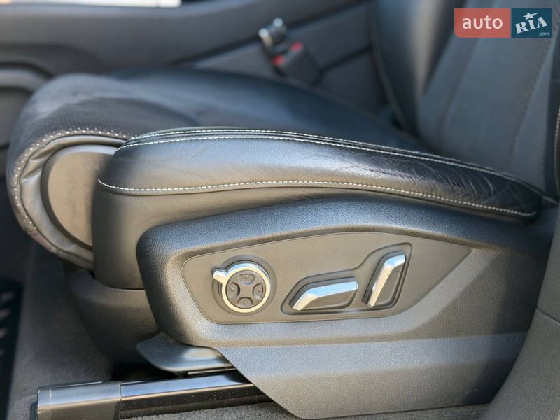 Внедорожник / Кроссовер Audi Q7 2016 в Киеве