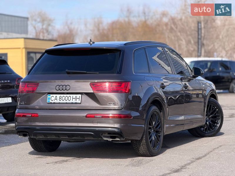 Внедорожник / Кроссовер Audi Q7 2016 в Киеве