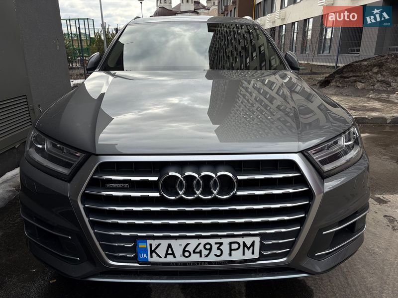 Внедорожник / Кроссовер Audi Q7 2016 в Киеве