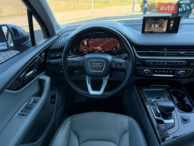 Позашляховик / Кросовер Audi Q7 2016 в Ужгороді