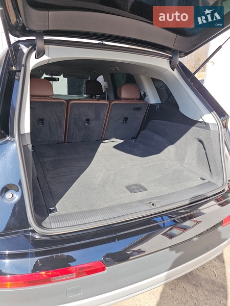 Внедорожник / Кроссовер Audi Q7 2015 в Мукачево