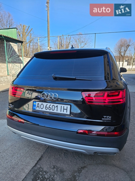 Внедорожник / Кроссовер Audi Q7 2015 в Мукачево