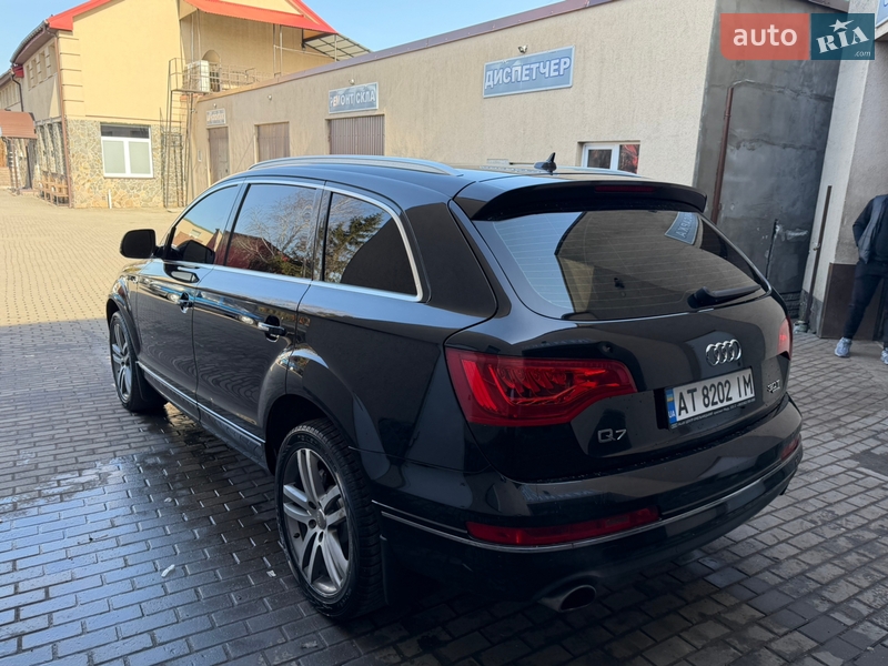 Позашляховик / Кросовер Audi Q7 2014 в Володимирі