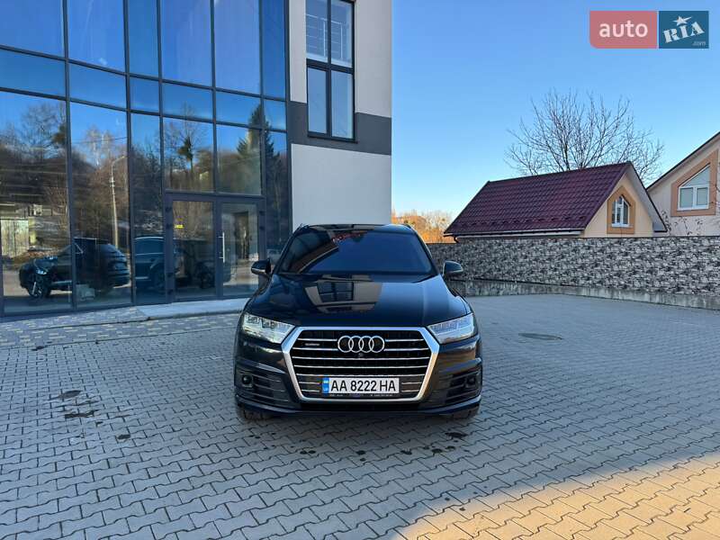 Внедорожник / Кроссовер Audi Q7 2016 в Ровно