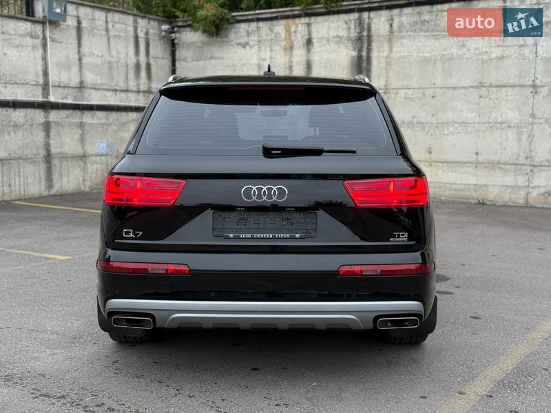 Позашляховик / Кросовер Audi Q7 2015 в Рівному