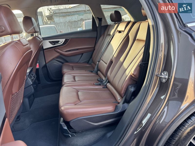 Позашляховик / Кросовер Audi Q7 2015 в Тернополі