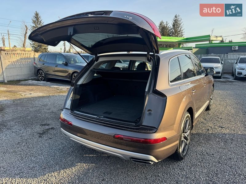 Позашляховик / Кросовер Audi Q7 2015 в Тернополі