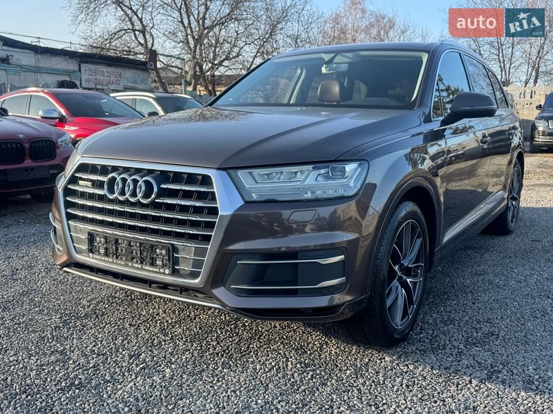 Позашляховик / Кросовер Audi Q7 2015 в Тернополі