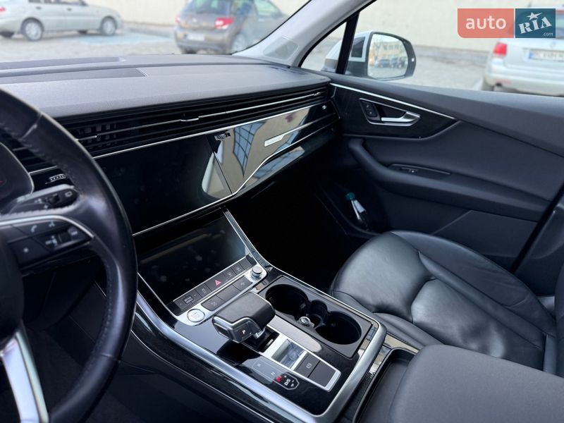 Внедорожник / Кроссовер Audi Q7 2019 в Стрые