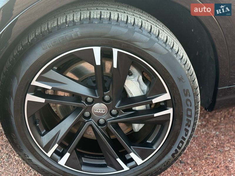 Внедорожник / Кроссовер Audi Q7 2017 в Луцке