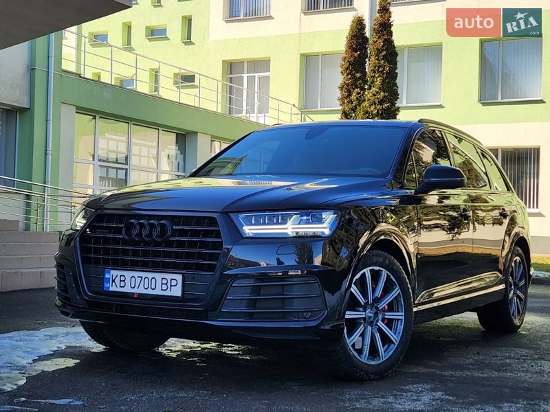 Позашляховик / Кросовер Audi Q7 2017 в Тульчині