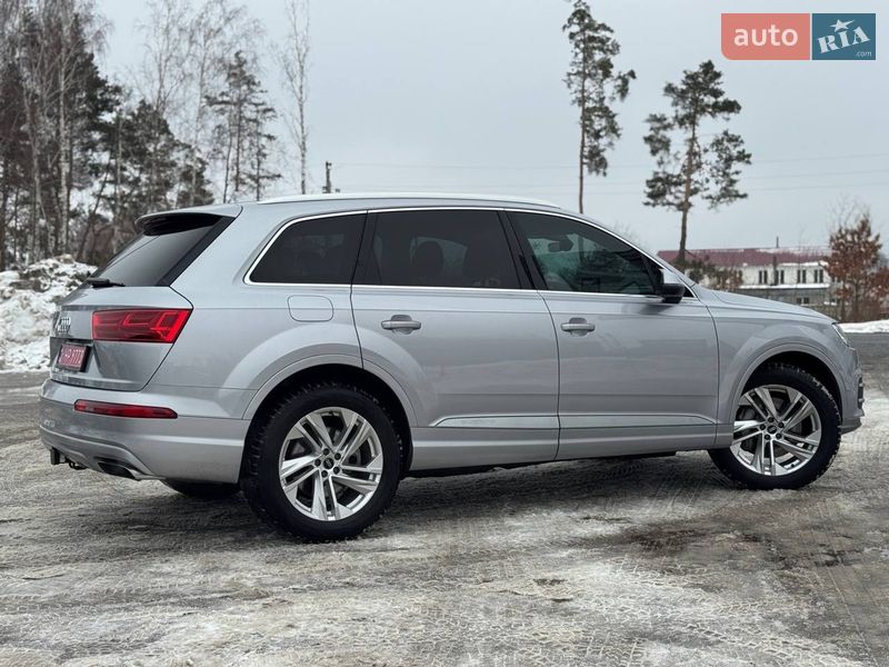 Внедорожник / Кроссовер Audi Q7 2018 в Киеве
