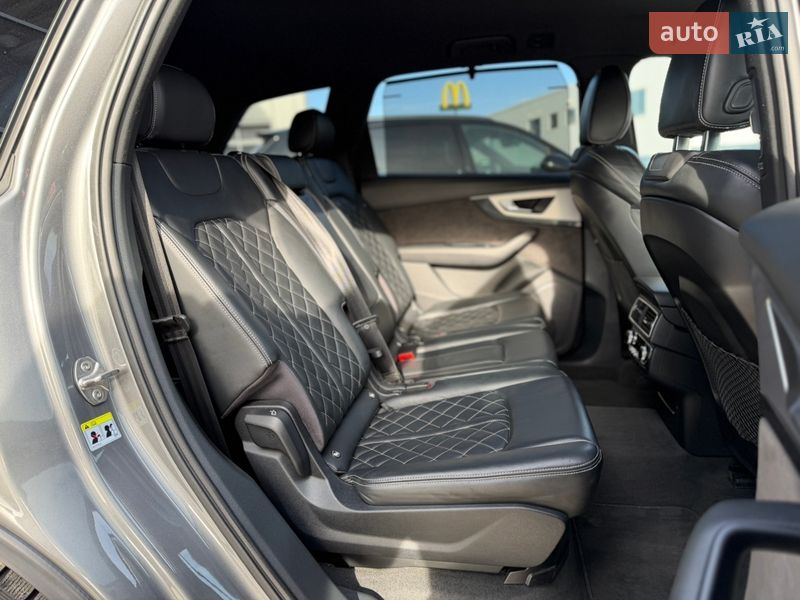 Внедорожник / Кроссовер Audi Q7 2016 в Хмельницком