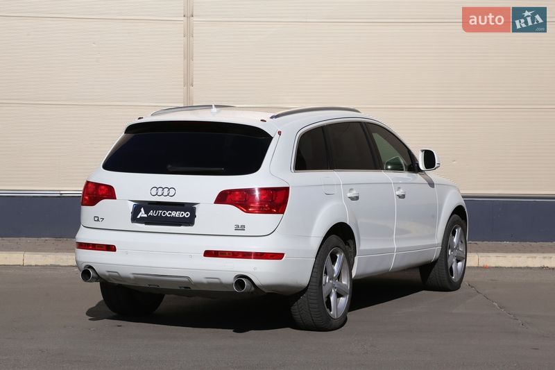 Позашляховик / Кросовер Audi Q7 2007 в Києві