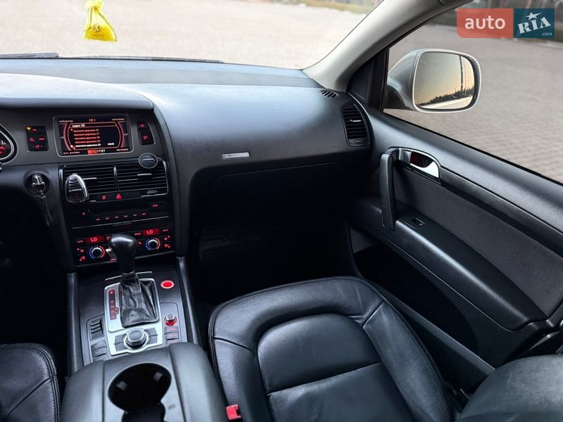 Позашляховик / Кросовер Audi Q7 2007 в Чернівцях