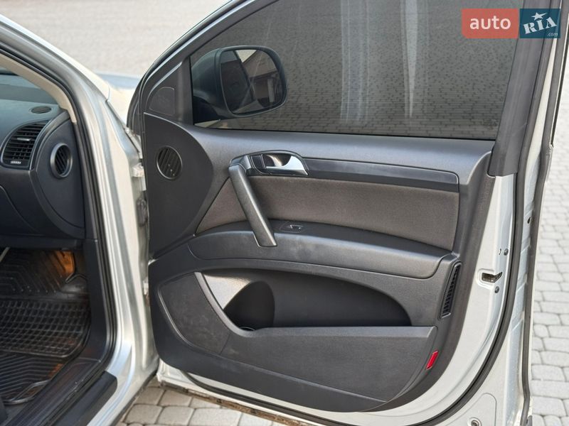 Позашляховик / Кросовер Audi Q7 2007 в Чернівцях
