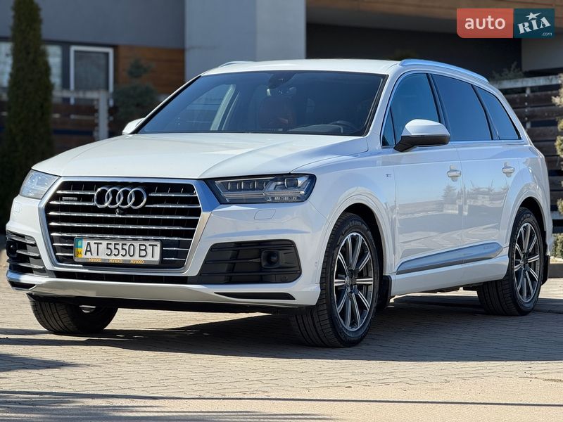 Внедорожник / Кроссовер Audi Q7 2015 в Стрые