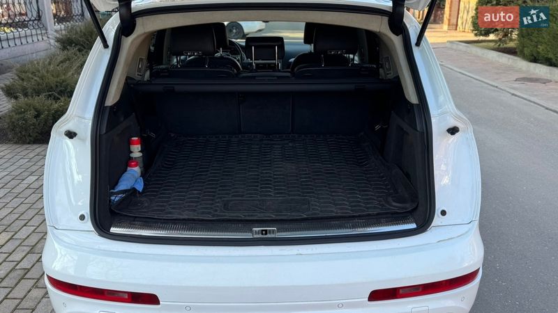 Внедорожник / Кроссовер Audi Q7 2010 в Одессе