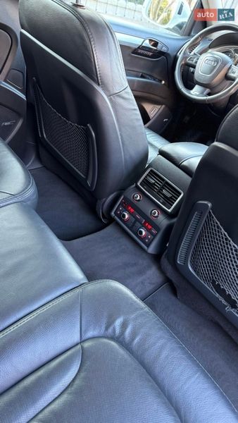 Внедорожник / Кроссовер Audi Q7 2010 в Одессе