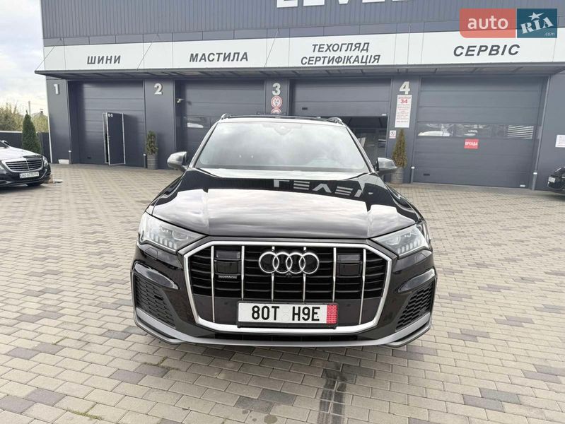Позашляховик / Кросовер Audi Q7 2020 в Хусті