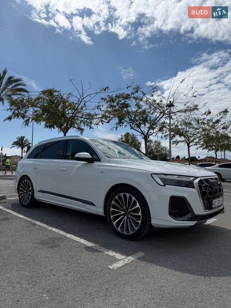 Позашляховик / Кросовер Audi Q7 2025 в Дніпрі