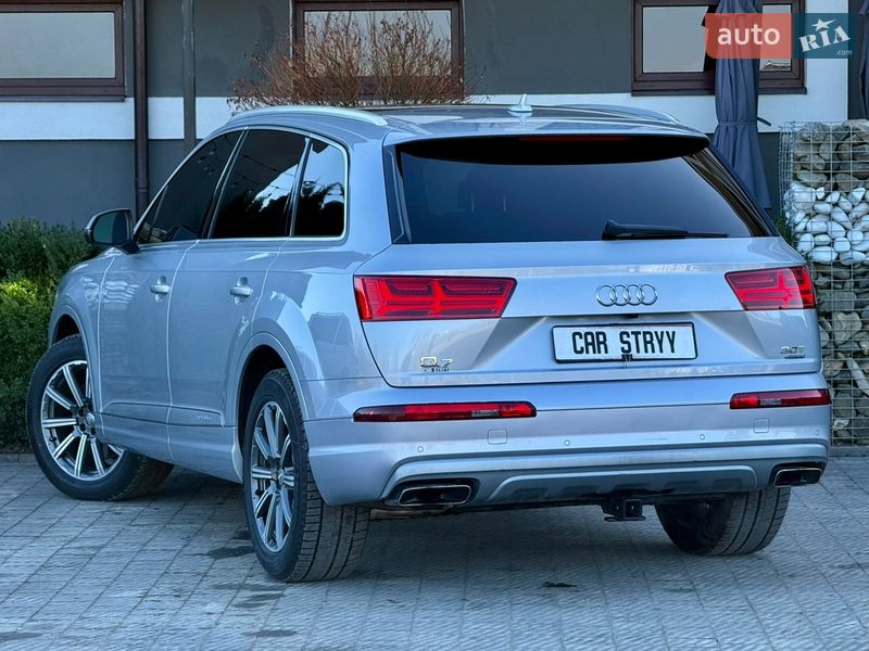 Внедорожник / Кроссовер Audi Q7 2017 в Стрые