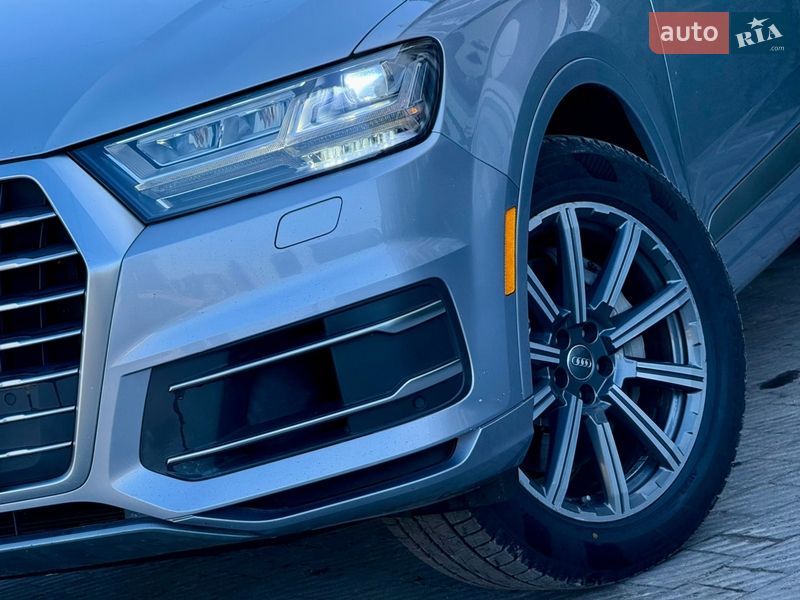 Внедорожник / Кроссовер Audi Q7 2017 в Стрые