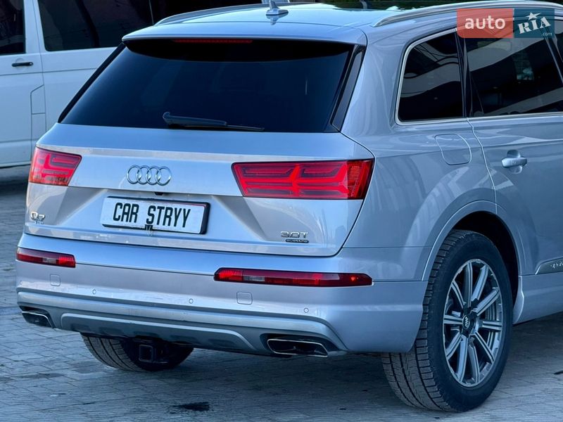 Внедорожник / Кроссовер Audi Q7 2017 в Стрые