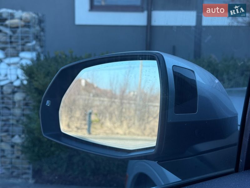 Внедорожник / Кроссовер Audi Q7 2017 в Стрые