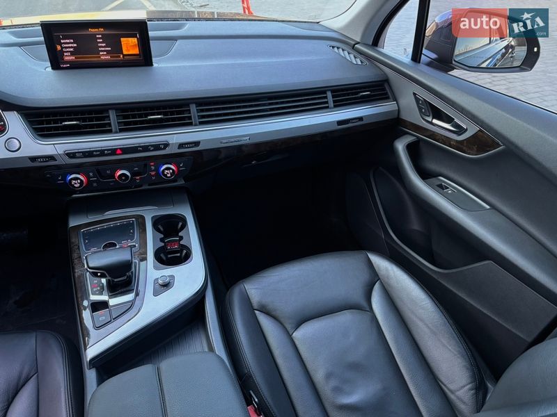Внедорожник / Кроссовер Audi Q7 2017 в Киеве