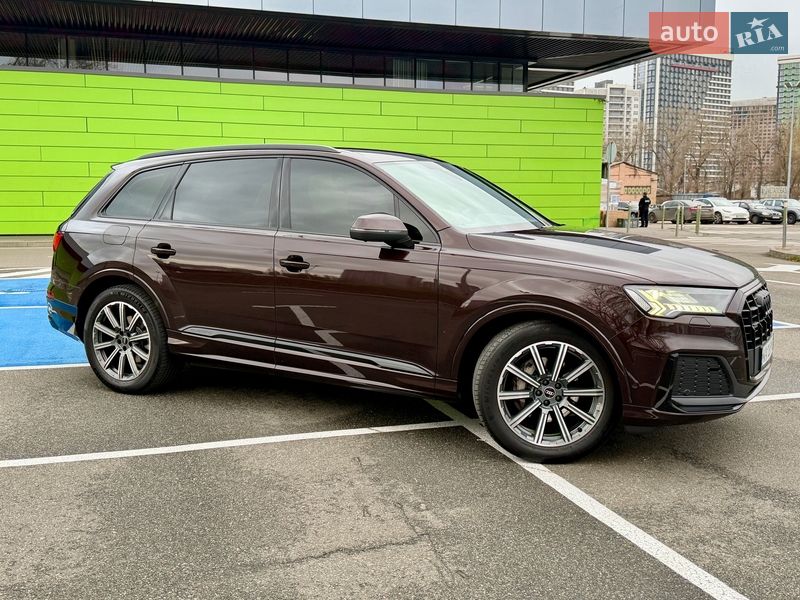 Внедорожник / Кроссовер Audi Q7 2022 в Киеве
