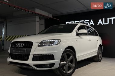 Позашляховик / Кросовер Audi Q7 2013 в Львові