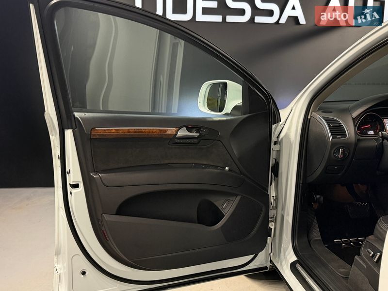 Внедорожник / Кроссовер Audi Q7 2013 в Львове