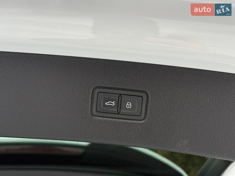 Внедорожник / Кроссовер Audi Q7 2020 в Киеве