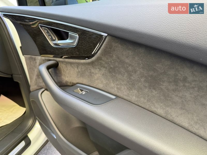 Внедорожник / Кроссовер Audi Q7 2020 в Киеве