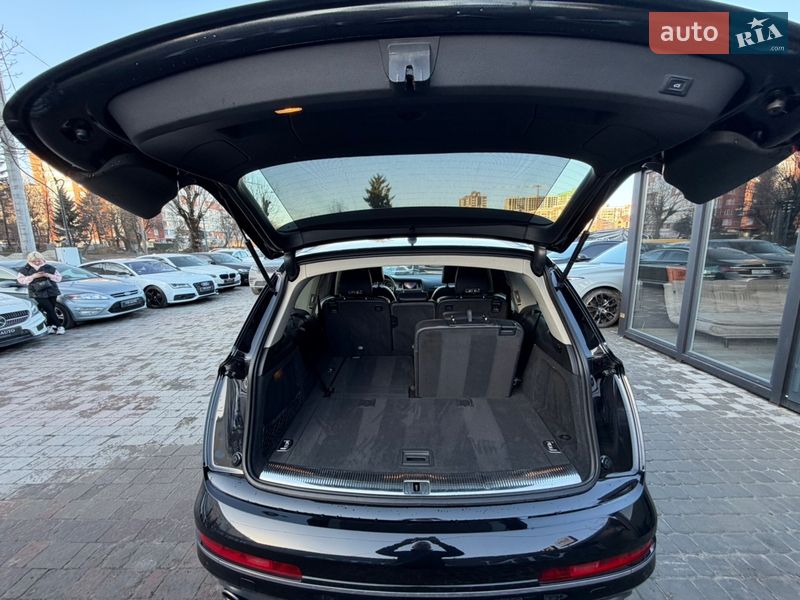 Внедорожник / Кроссовер Audi Q7 2015 в Тернополе