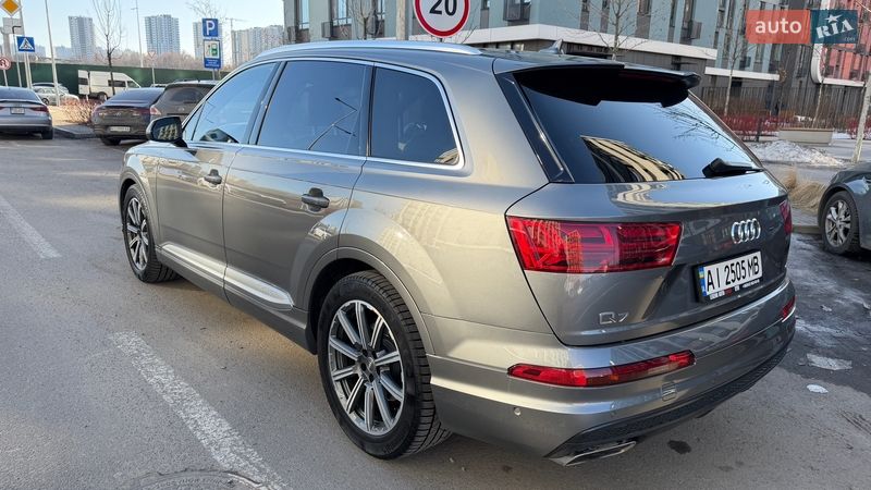 Позашляховик / Кросовер Audi Q7 2016 в Києві