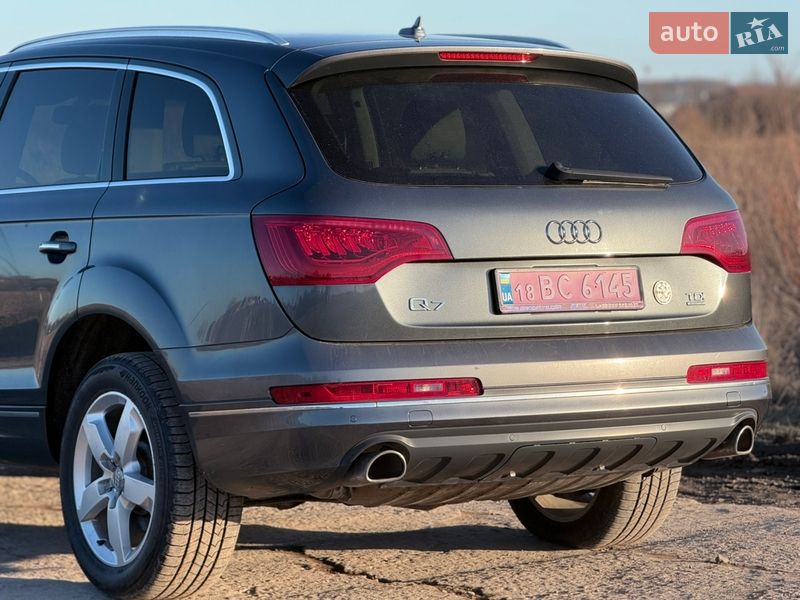 Внедорожник / Кроссовер Audi Q7 2013 в Ровно