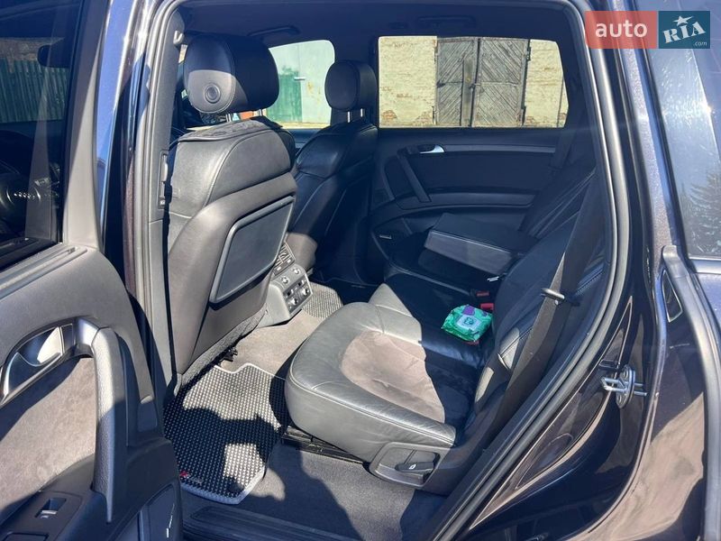 Позашляховик / Кросовер Audi Q7 2011 в Жашківу