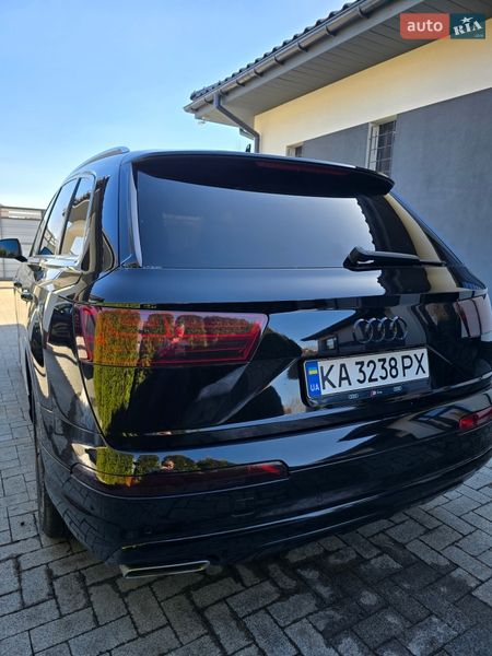 Внедорожник / Кроссовер Audi Q7 2016 в Киеве