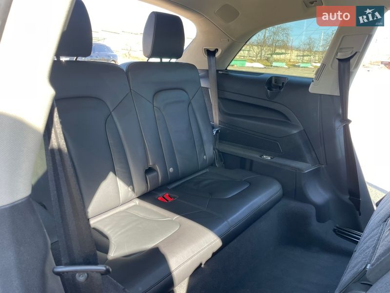 Внедорожник / Кроссовер Audi Q7 2015 в Ровно