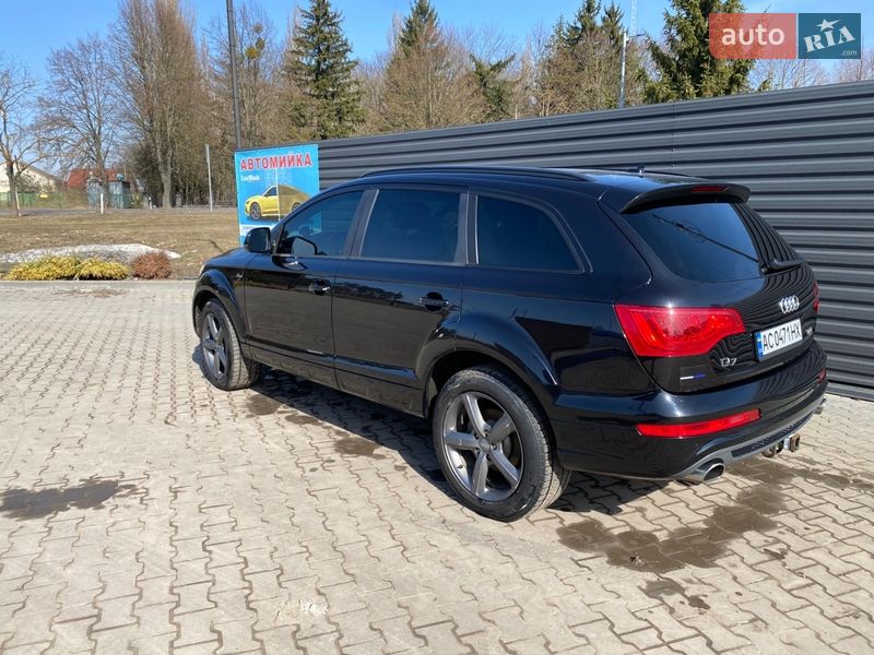 Позашляховик / Кросовер Audi Q7 2014 в Торчині