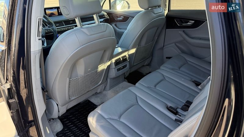 Внедорожник / Кроссовер Audi Q7 2016 в Киеве