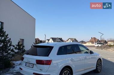 Позашляховик / Кросовер Audi Q7 2016 в Луцьку