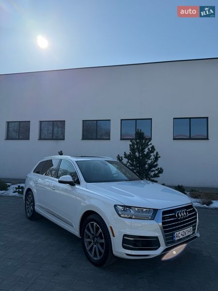 Позашляховик / Кросовер Audi Q7 2016 в Луцьку