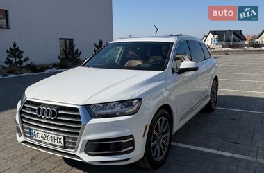 Позашляховик / Кросовер Audi Q7 2016 в Луцьку
