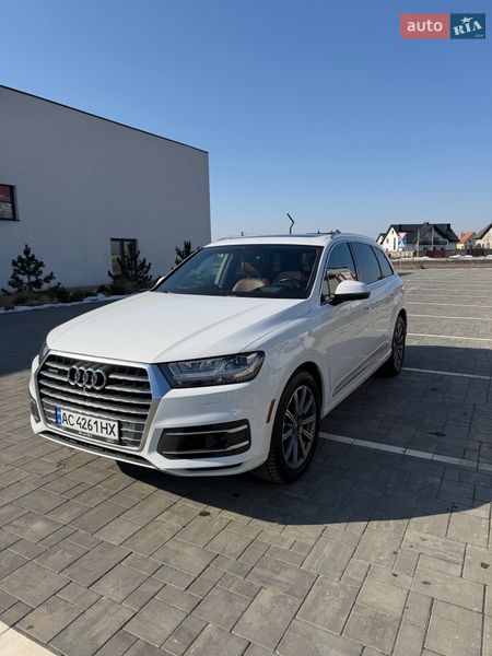Позашляховик / Кросовер Audi Q7 2016 в Луцьку