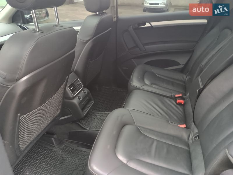 Позашляховик / Кросовер Audi Q7 2015 в Києві